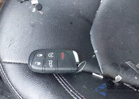 2023 Jeep Compass Limited 4X4 from USA, damaged, VIN 3C4NJDCN9PT563045